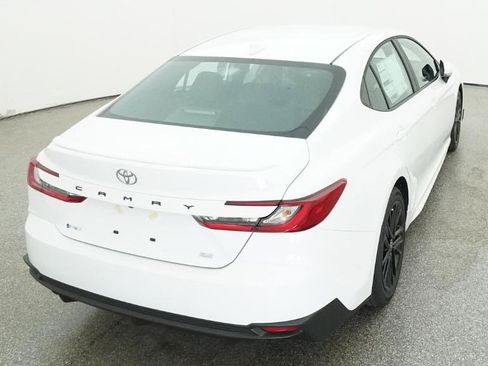New 2026 Toyota Camry SE image 40