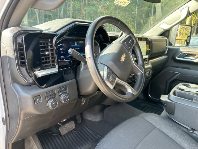 Used 2025 Chevrolet Silverado 2500 LT w/ Convenience Package AWD/4WD image 19