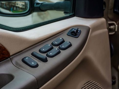 Used 2001 Ford F350 4x4 Crew Cab DRW Super Duty image 42