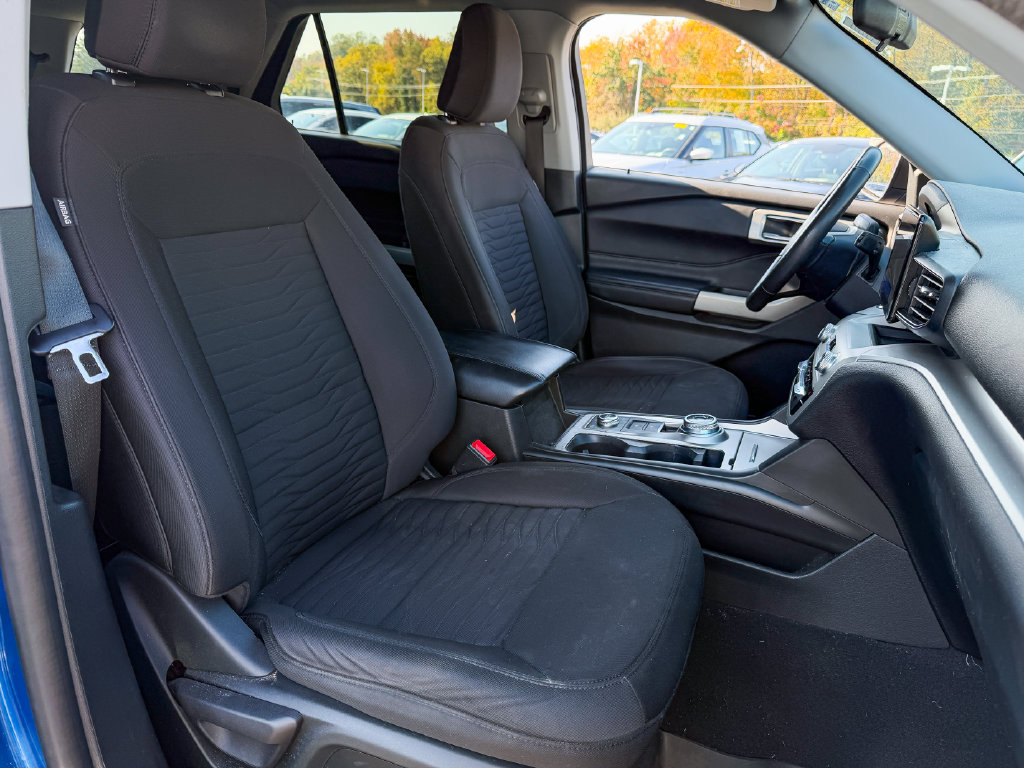 Used 2021 Ford Explorer XLT AWD/4WD image 10