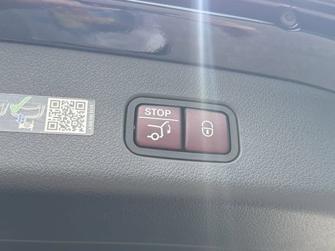 Certified 2025 Mercedes-Benz GLC 350e 4MATIC image 21