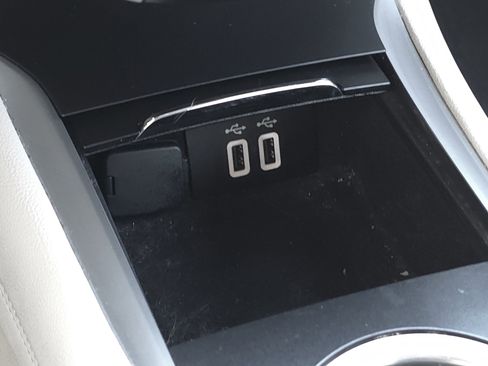 Used 2019 Lincoln MKC Premiere image 13