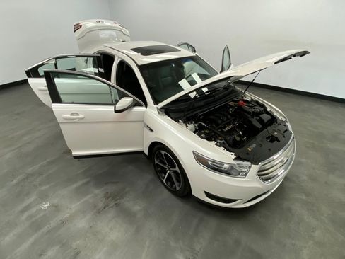 Used 2015 Ford Taurus SEL w/ Equipment Group 201A image 54