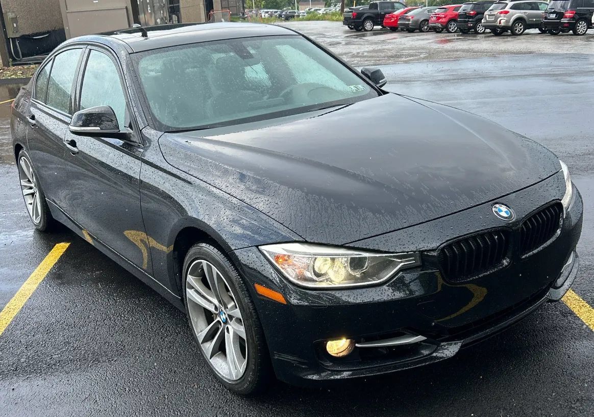 Used 2013 BMW 335i xDrive Sedan AWD/4WD image 6