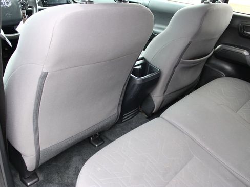 Used 2019 Toyota Tacoma TRD Sport image 54