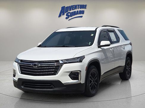 Used 2022 Chevrolet Traverse LT FWD image 2
