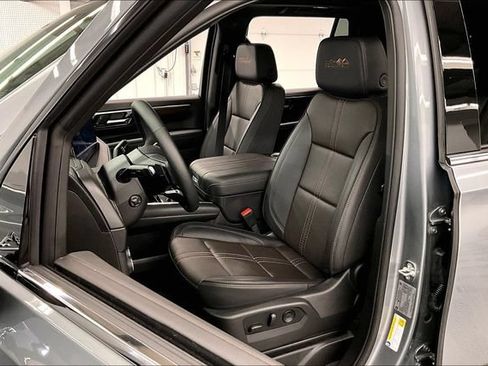 Used 2026 Chevrolet Tahoe High Country w/ Sun And Tow Package AWD/4WD image 24