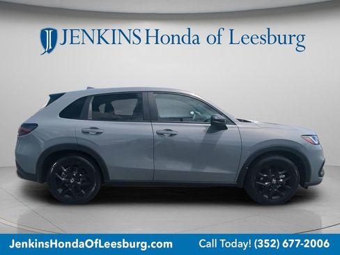 Used 2024 Honda HR-V Sport image 2