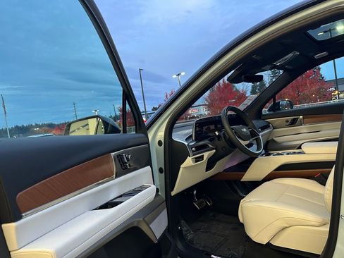 New 2026 Cadillac Vistiq Sport image 21