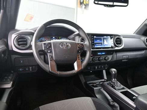 Certified 2021 Toyota Tacoma TRD Off-Road image 20