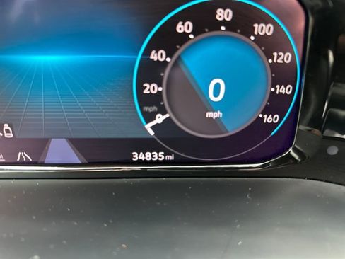 Certified 2024 Volkswagen Atlas Cross Sport SE w/ Panoramic Sunroof Package AWD/4WD image 23