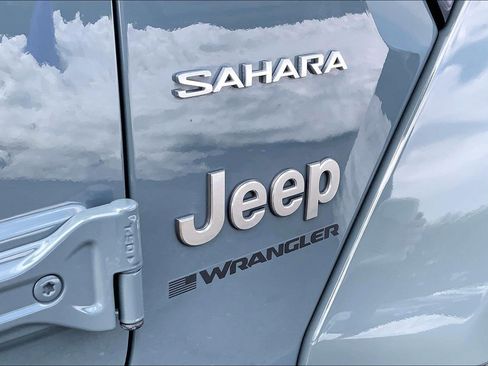 Certified 2024 Jeep Wrangler Sahara w/ Safety Group image 28