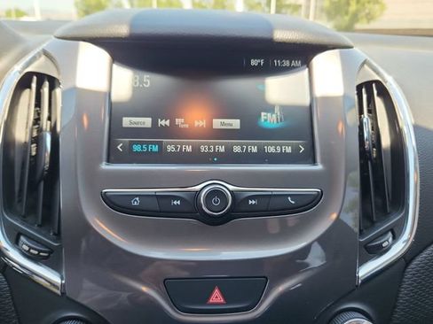 Used 2017 Chevrolet Cruze LT FWD image 28