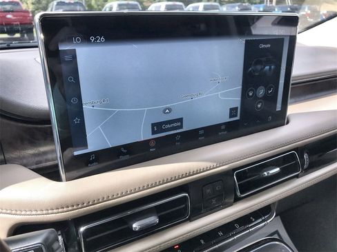 Used 2022 Lincoln Nautilus Reserve w/ Equipment Group 201A image 18