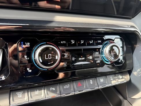 New 2026 GMC Sierra 2500 AT4X AWD/4WD image 17