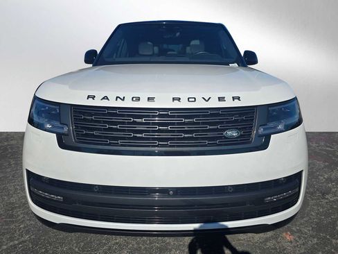 Certified 2023 Land Rover Range Rover SE image 8