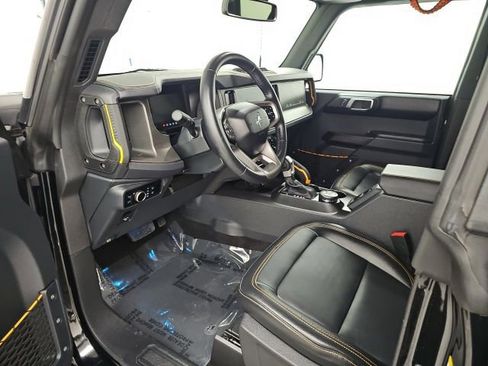 Used 2024 Ford Bronco Badlands image 12