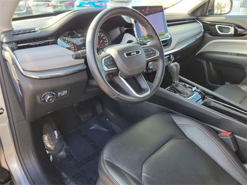 Certified 2022 Jeep Compass Limited image 19