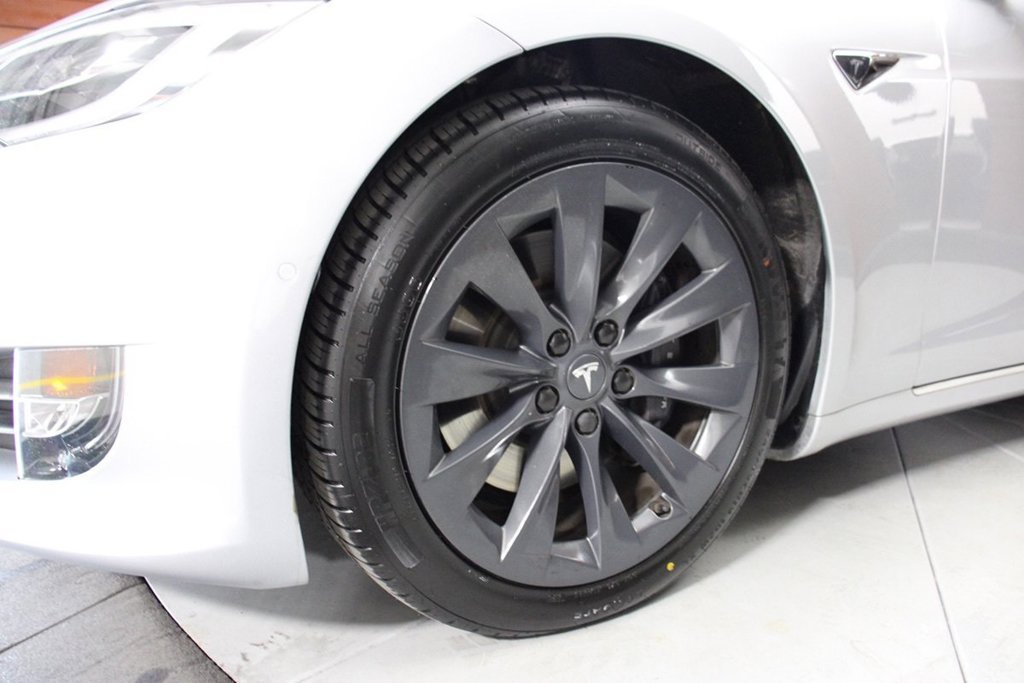 Used 2018 Tesla Model S AWD image 4