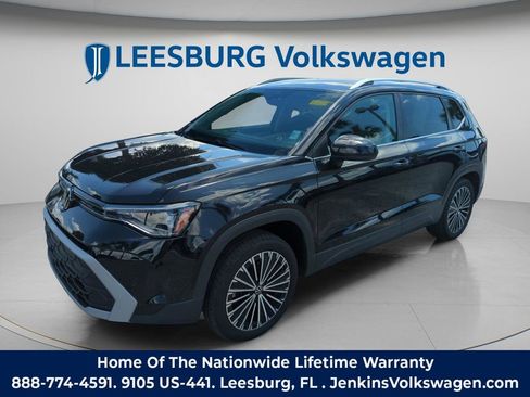 Used 2025 Volkswagen Taos SE FWD image 14