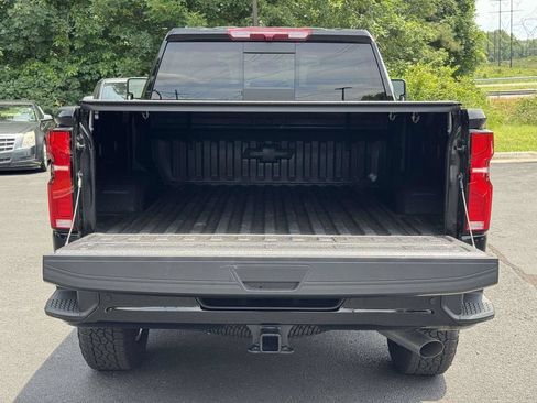 Used 2026 Chevrolet Silverado 2500 LT w/ Z71 Chrome Sport Edition AWD/4WD image 17