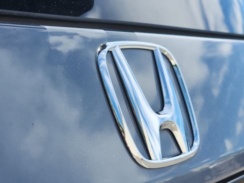 Used 2025 Honda Pilot TrailSport image 30