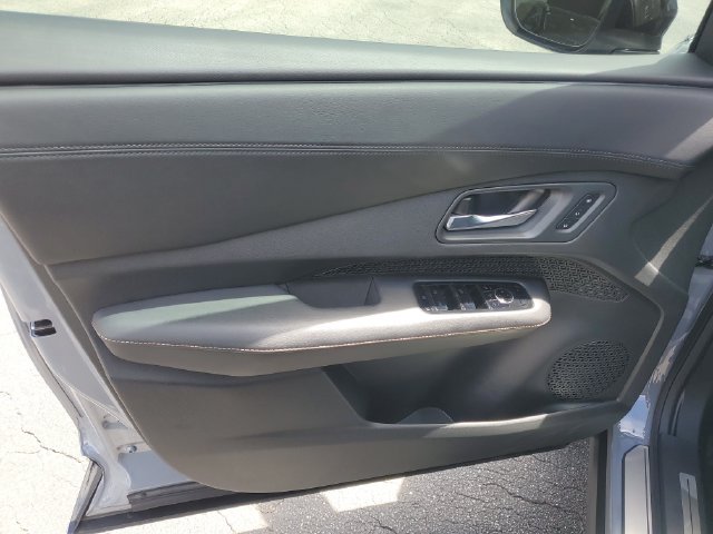 Certified 2024 Nissan Ariya AWD image 11