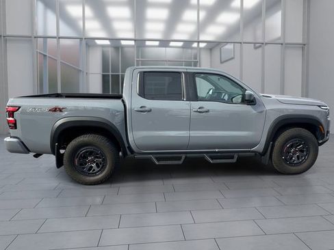 Used 2025 Nissan Frontier PRO-4X w/ Tow Package AWD/4WD image 2