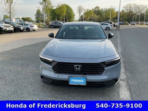 Used 2025 Honda Accord Sport image 9