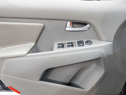 Used 2016 Kia Sportage EX image 23