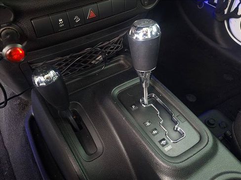 Used 2018 Jeep Wrangler Unlimited Sport w/ Connectivity Group AWD/4WD image 13