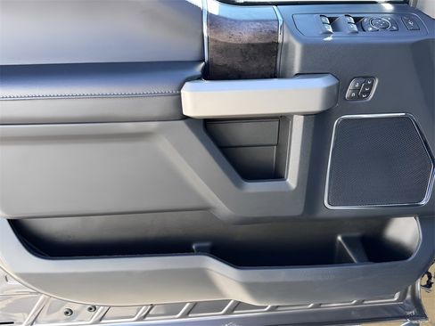 Used 2022 Ford F250 Lariat w/ Lariat Ultimate Package image 31