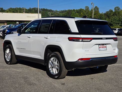 New 2025 Jeep Grand Cherokee Laredo X w/ Luxury Tech Group I image 17