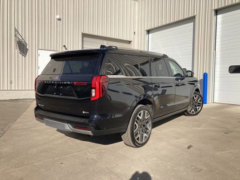 Used 2025 Ford Expedition Max Platinum w/ Platinum Ultimate Package image 5