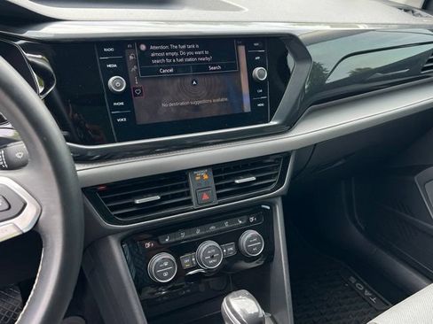 Used 2022 Volkswagen Taos SEL w/ Panoramic Sunroof Package AWD/4WD image 18