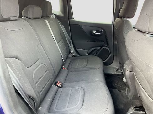 Used 2021 Jeep Renegade Latitude AWD/4WD image 27