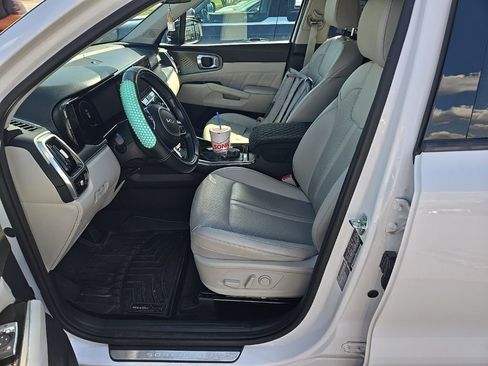 Used 2023 Kia Sorento SX image 5