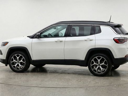 Used 2025 Jeep Compass Limited image 5
