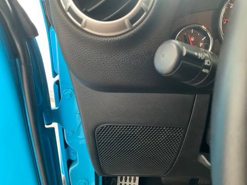 Used 2017 Jeep Wrangler Unlimited Sahara w/ Dual Top Group AWD/4WD image 6