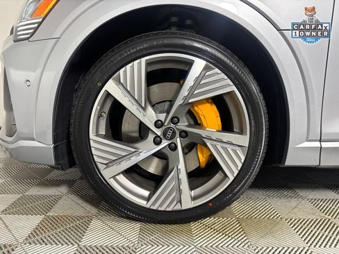 Used 2023 Audi e-tron Prestige w/ Prestige Package AWD/4WD image 31