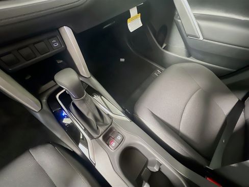 Used 2025 Toyota Corolla Cross LE image 26