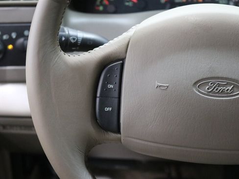 Used 2001 Ford F350 Lariat image 82