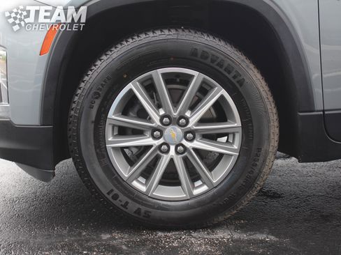Used 2023 Chevrolet Traverse LT FWD image 33