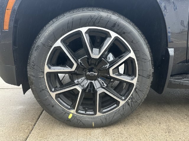 New 2027 Chevrolet Tahoe RST w/ Comfort Package AWD/4WD image 18