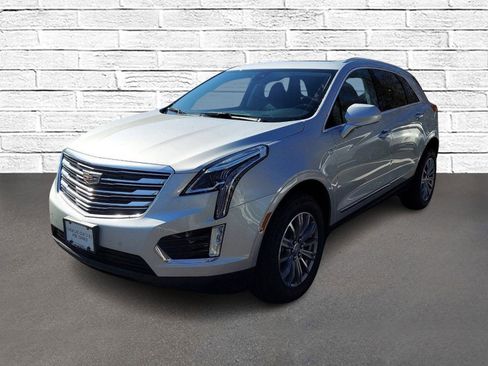 Used 2019 Cadillac XT5 Luxury image 2