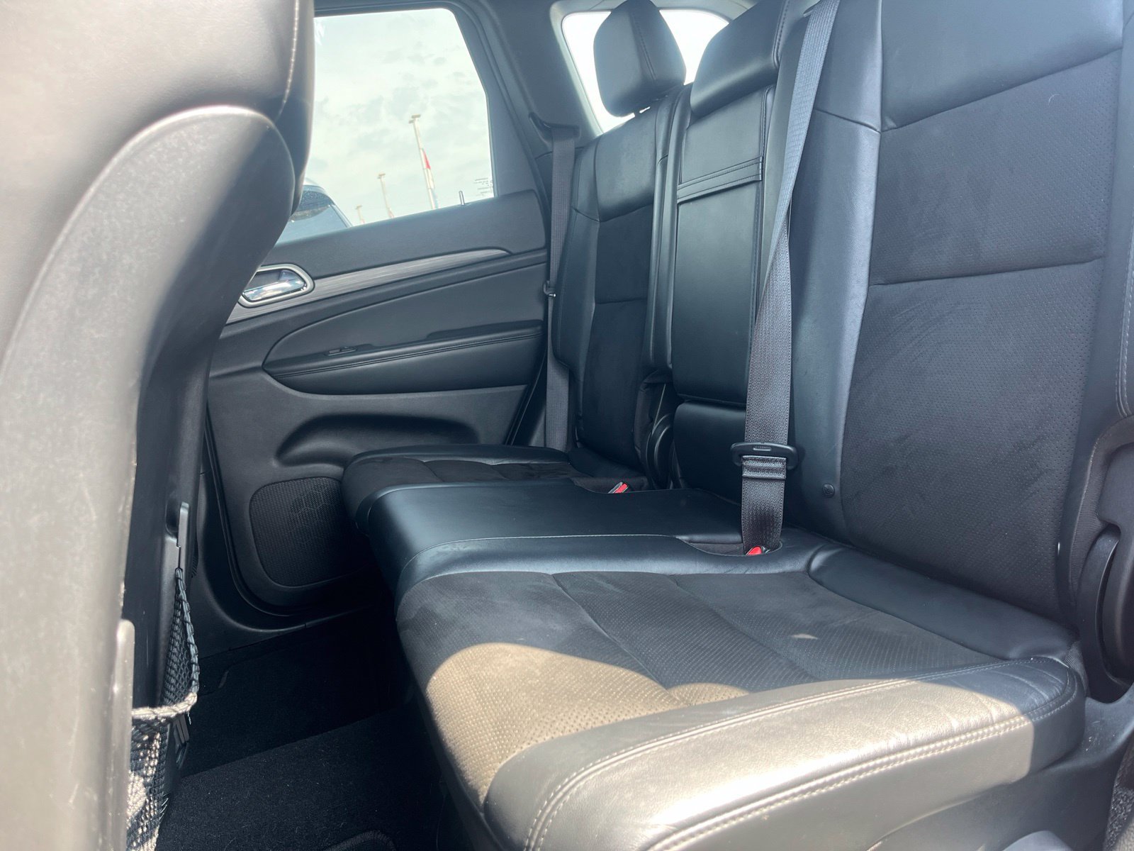 Used 2021 Jeep Grand Cherokee Laredo X RWD image 12