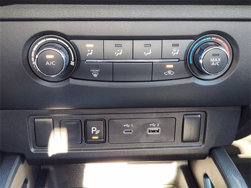 Used 2025 Nissan Frontier S image 14