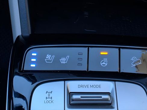 Certified 2024 Hyundai Tucson Limited image 34