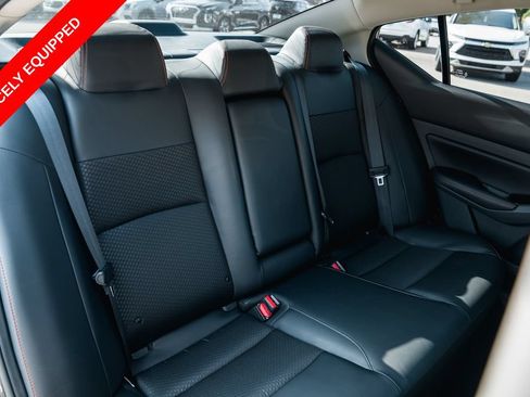 Used 2024 Nissan Altima 2.5 SR FWD image 26