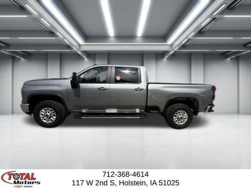 Used 2025 Chevrolet Silverado 2500 LT w/ Convenience Package AWD/4WD image 5